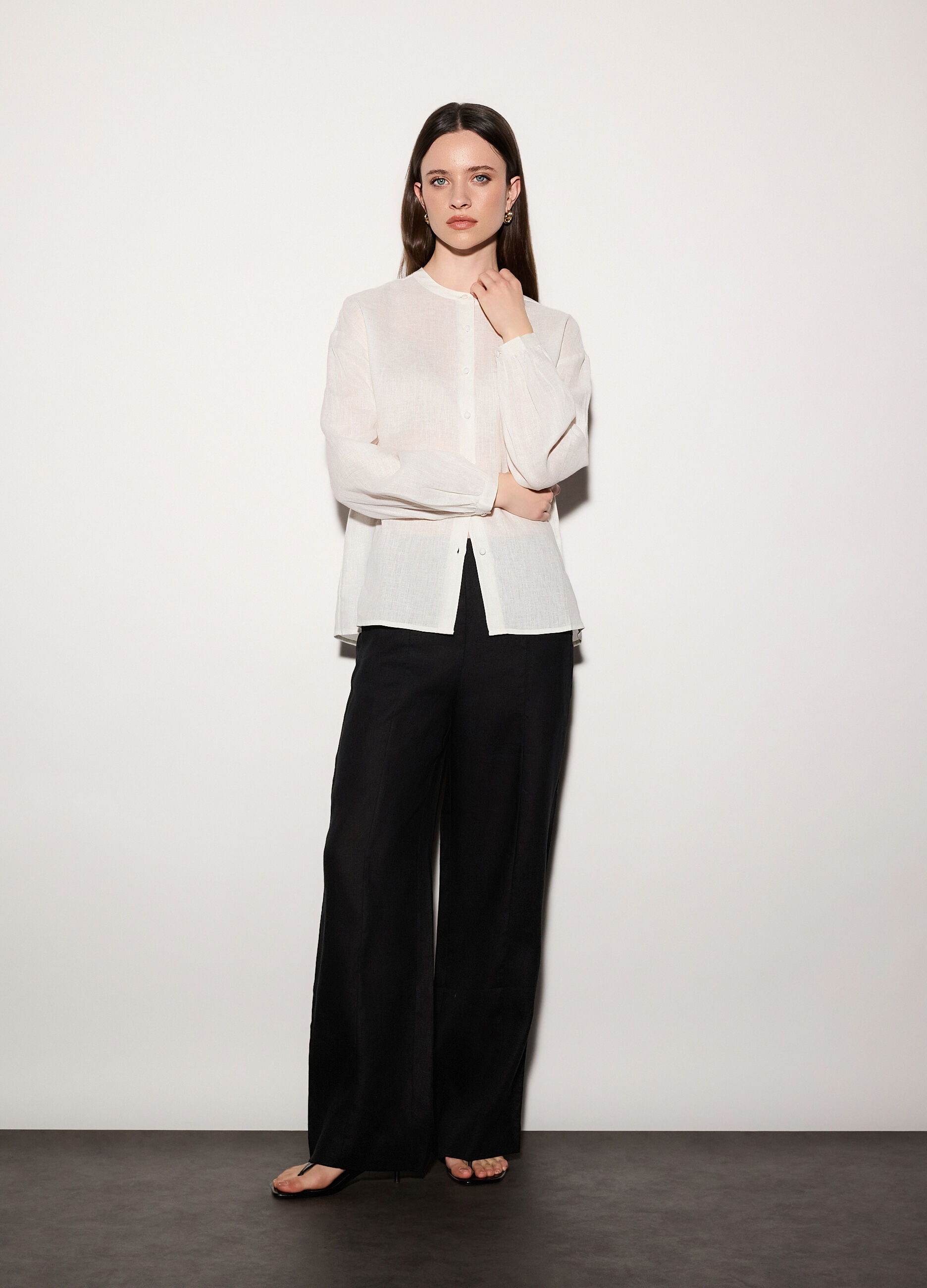 Camicia regular fit girocollo in puro lino donna_0