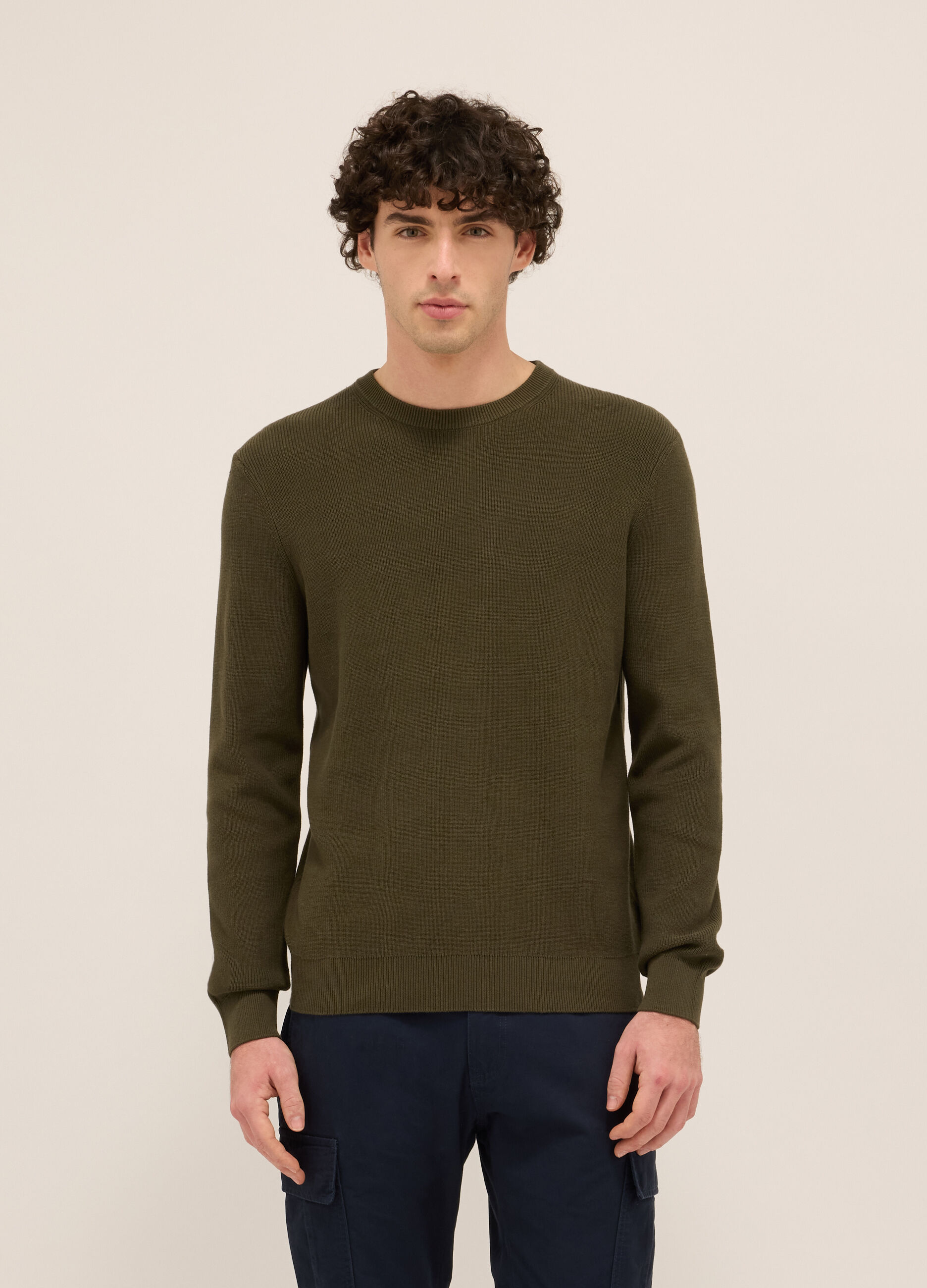 Maglione girocollo in cotone a maglia rasata uomo_0