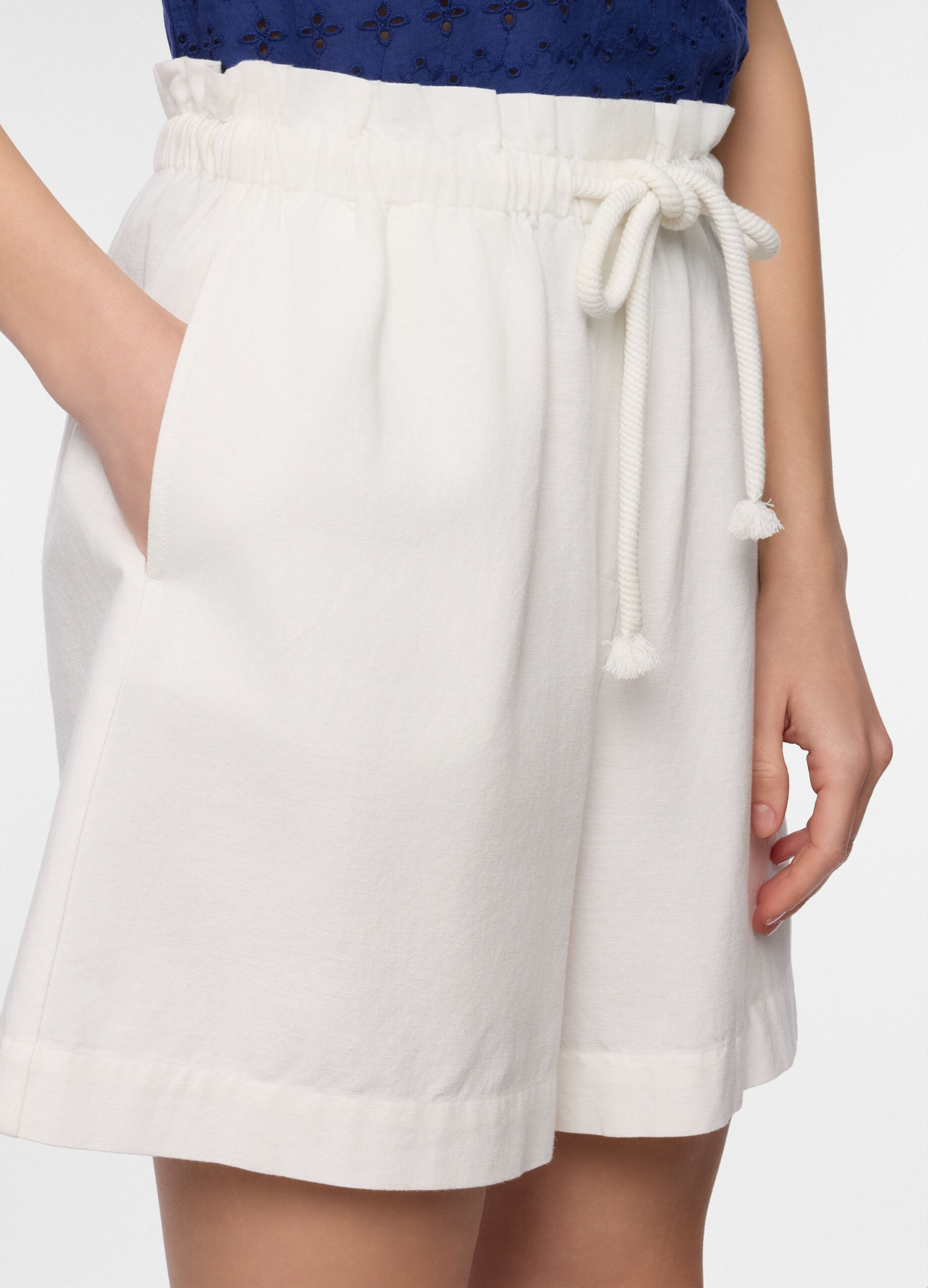Bermuda regular fit in puro cotone donna_2