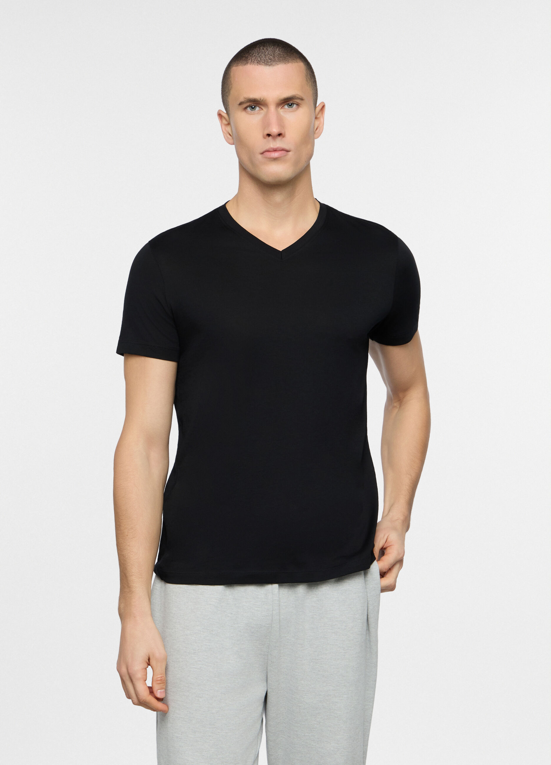T-shirt scollo a V in jersey di cotone uomo_0