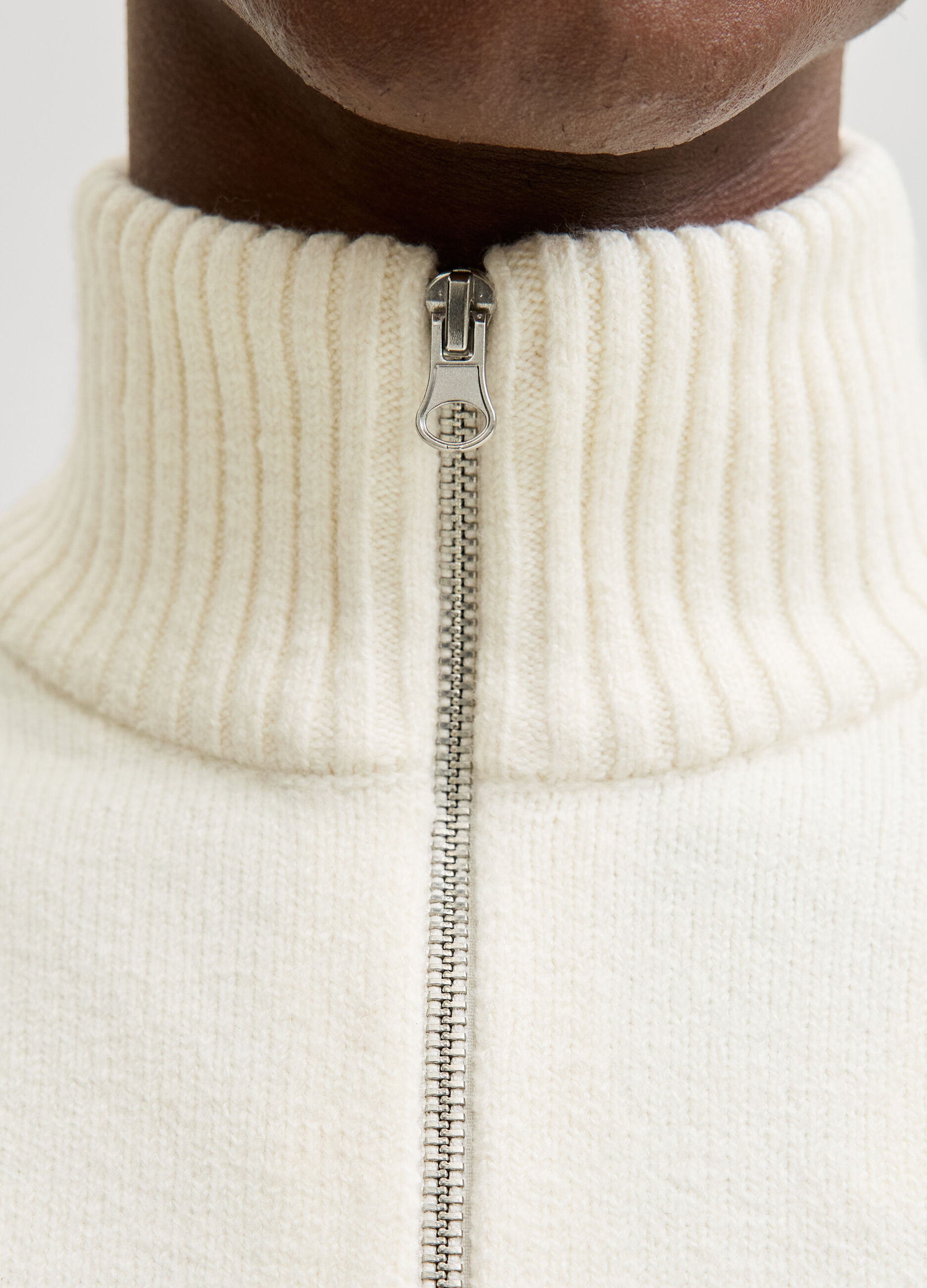 Maglione lupetto con mezza zip uomo_4