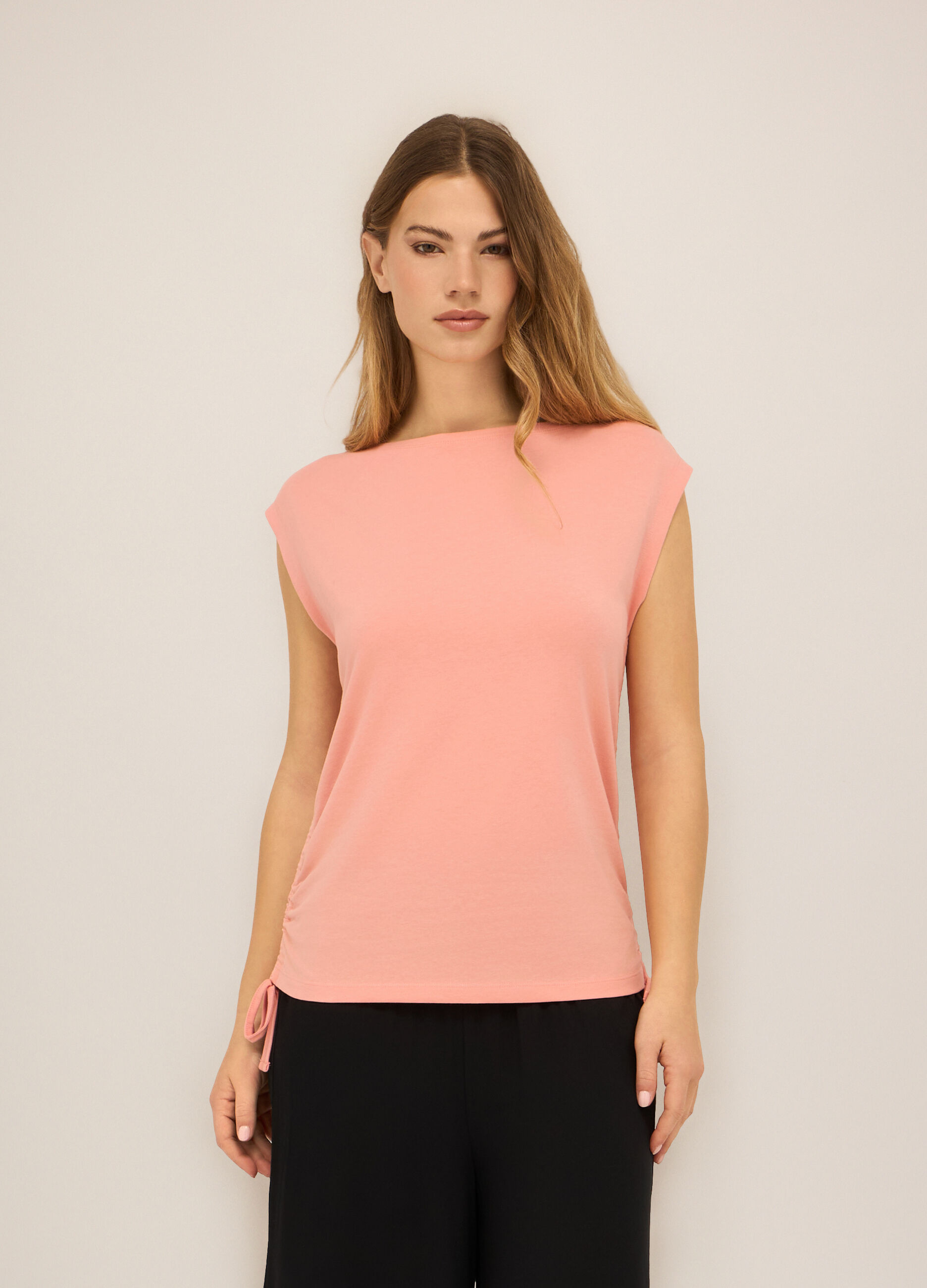 T-shirt smanicata in cotone stretch donna_0