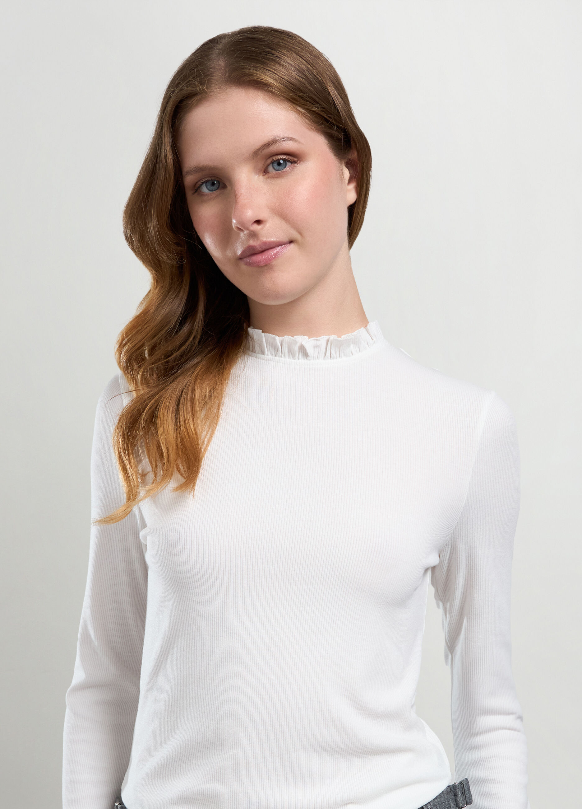 T-shirt in costina di viscosa stretch donna_2