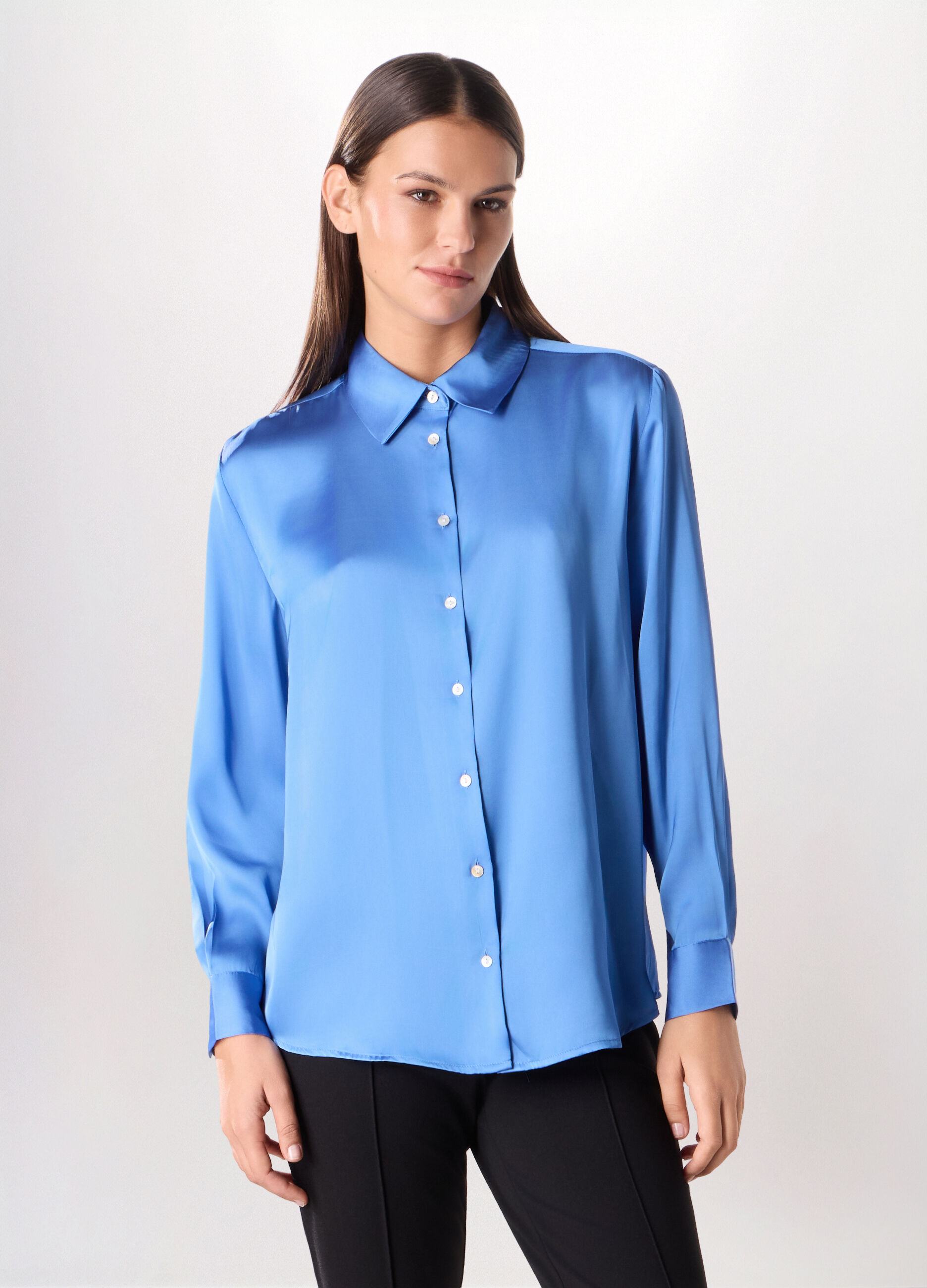 Camicia in raso a maniche lunghe donna_0